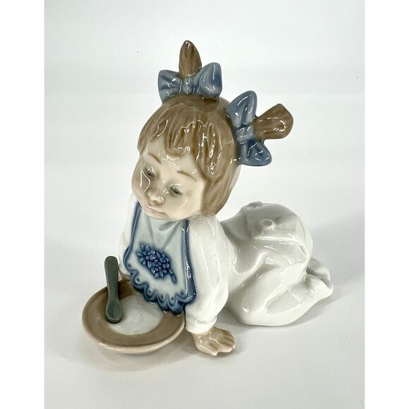 Lladro (Nao) “Not Hungry” Baby Porcelain Figurine #1076 Made In Spain w/o Box - Picture 1 of 7